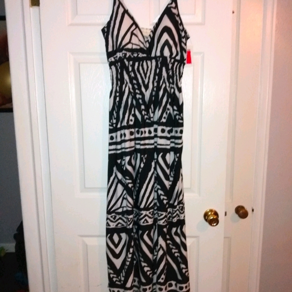 Bobbie Brooks Black and White Maxi Dress
